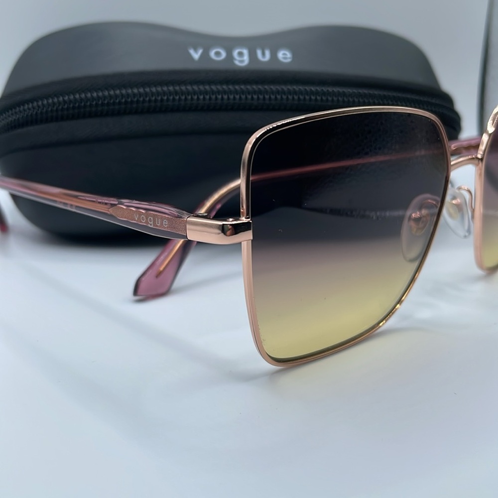 Authentic Vogue sunglasses 
NEW VO 4199